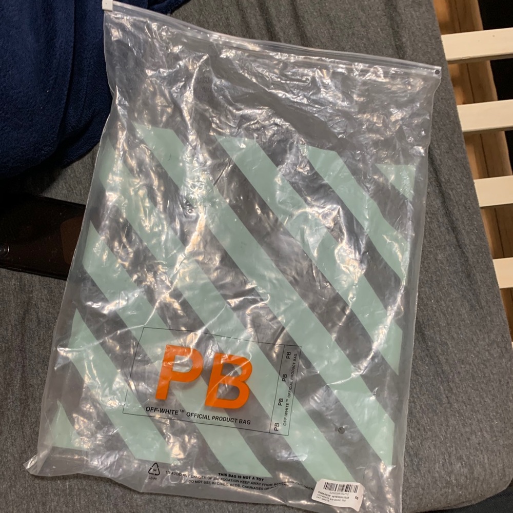 Authentic Off-White “Not Real” Hoodie - Picture 6 of 8